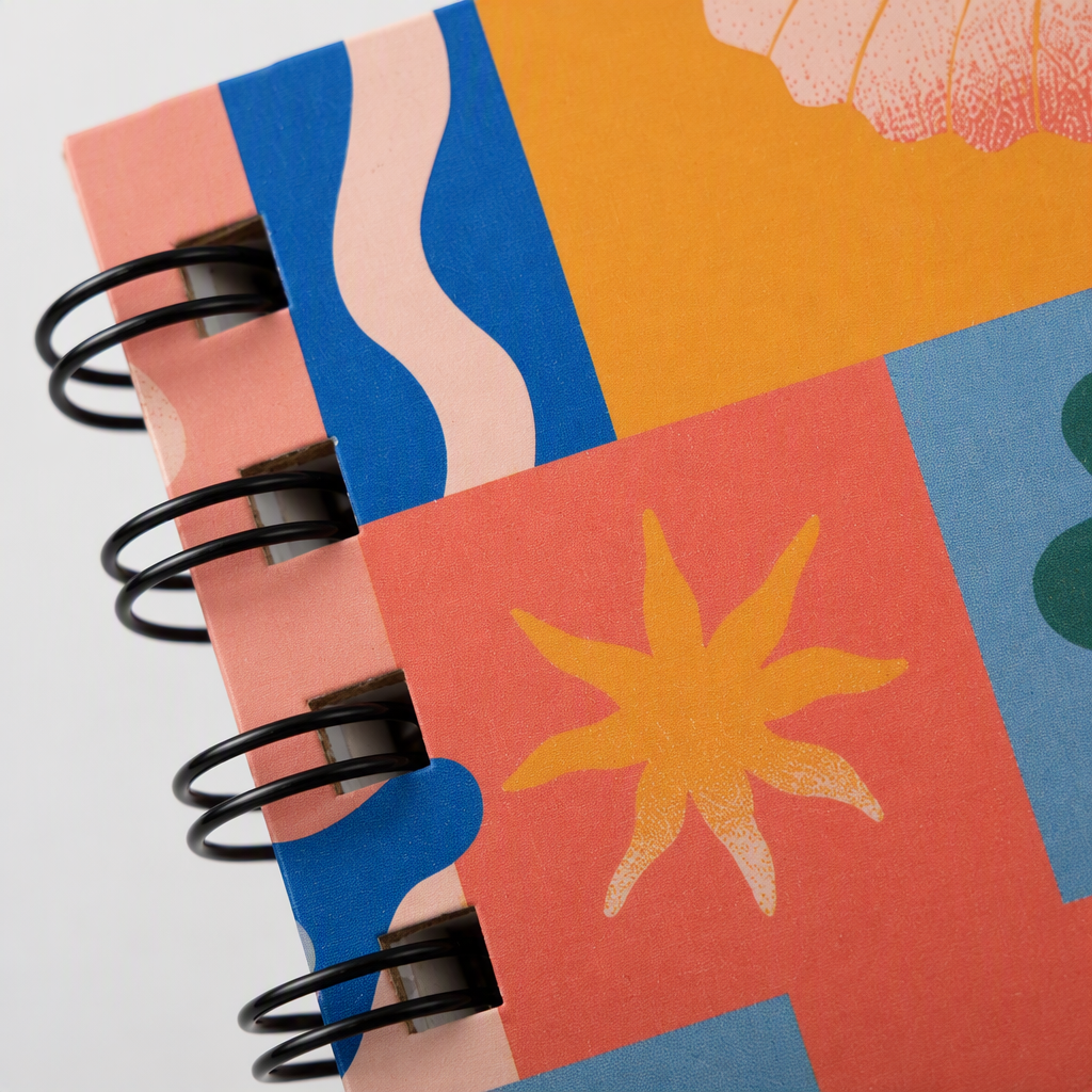 Donghu Paper Products A6 Retro color-blocking Geometric Coil Book Application Scenario