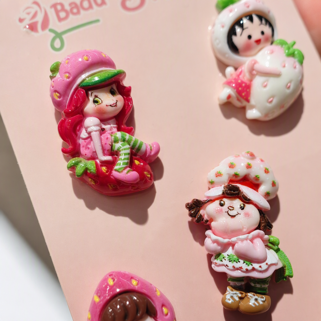 Tarjeta rosa fresa tema de dibujos animados insignias set creativo hecho a mano pegatinas decoraciones regalos regalos del día de los niños Application Scenario
