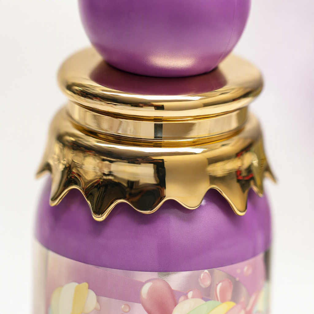 Sugar Pinky Scented Spray, purple bottle body, golden wavy edge cap, long-lasting fragrance, fresh and elegant for girls Application Scenario