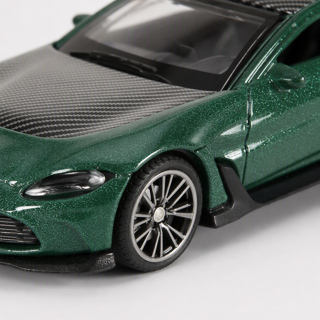 Simulación oficial del modelo de coche de aleación - aston martin V12 [1:64 fibra de carbono verde] Application Scenario
