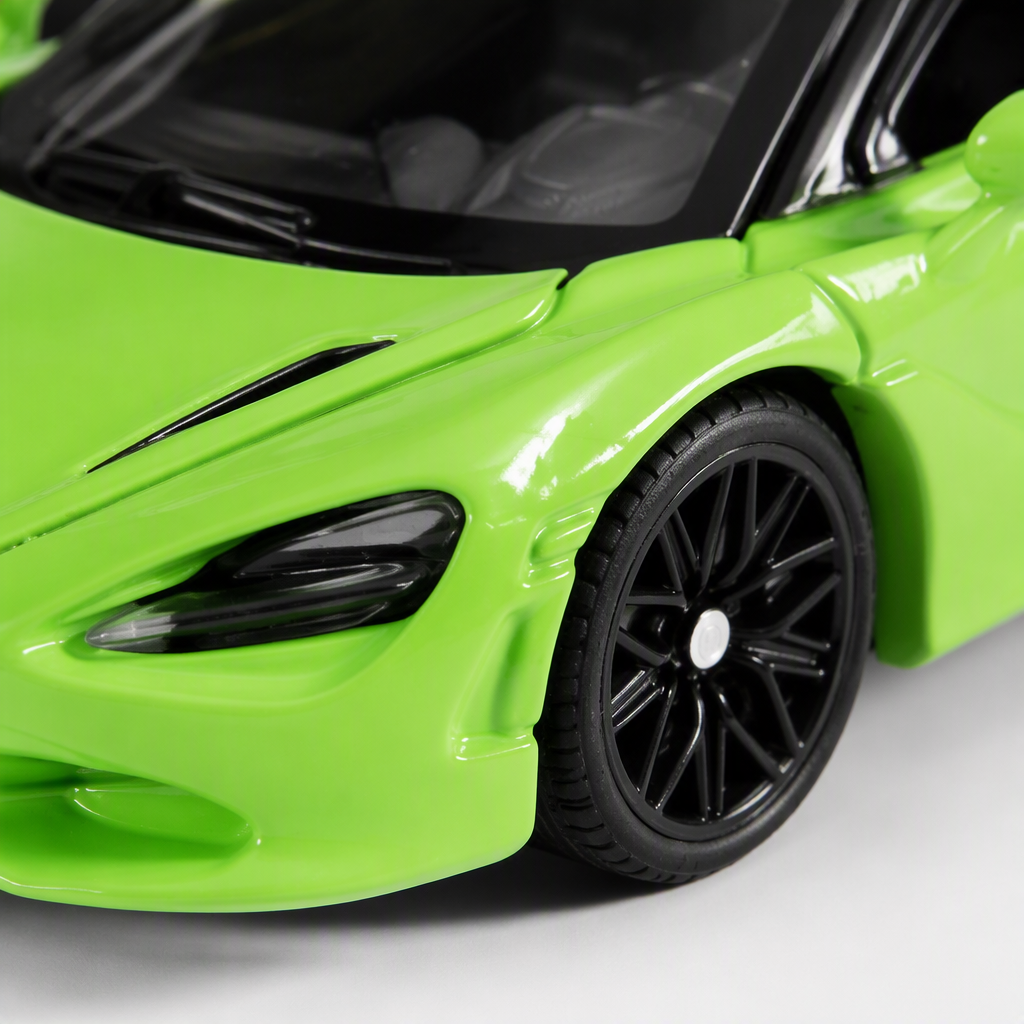 Officially authorized simulation alloy car model - McLaren 750S [1:64 green] Application Scenario
