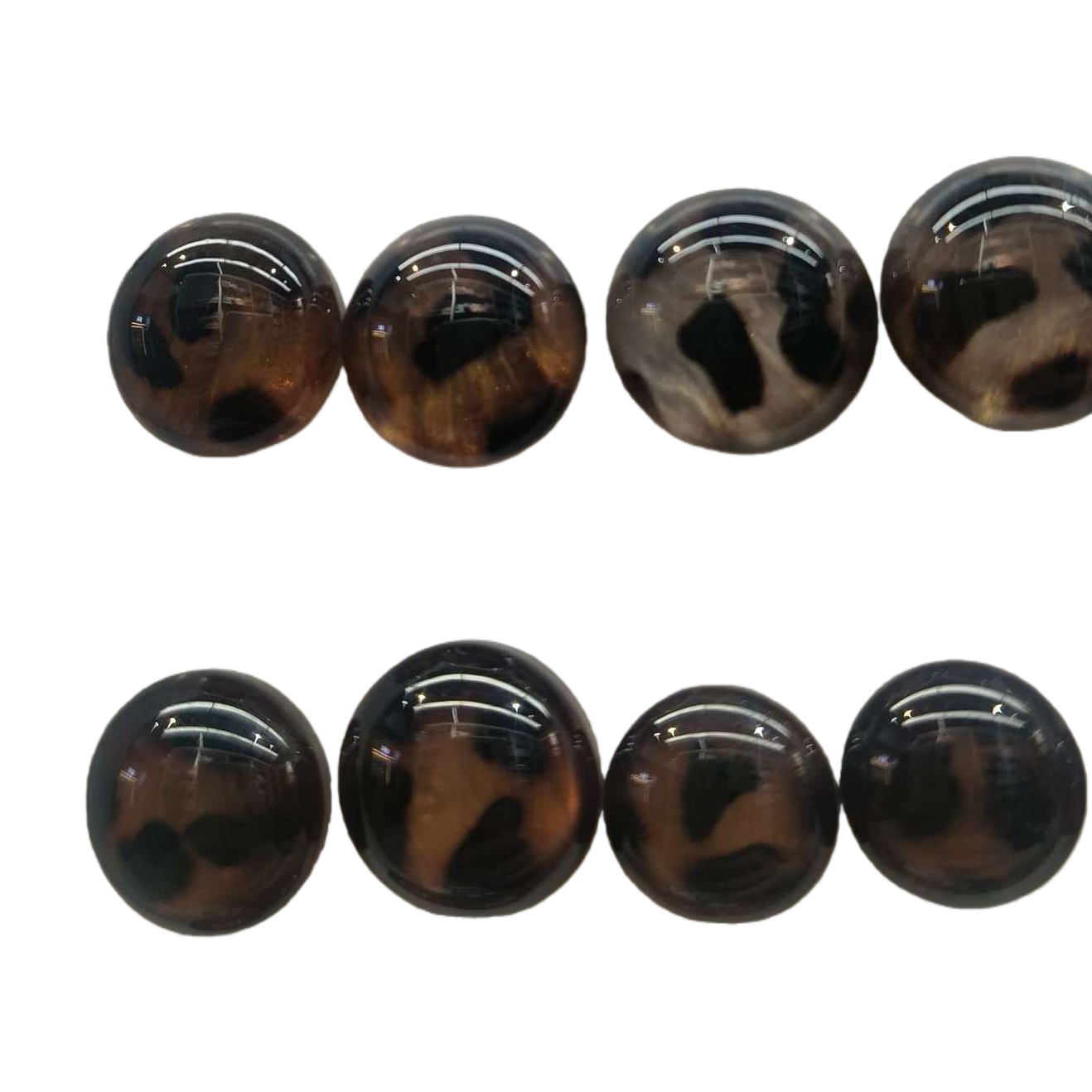 Fashionable leopard print round button-decorated clothes, pants, bags and accessories, trendy and versatile DIY handcrafted accessories Item Picture