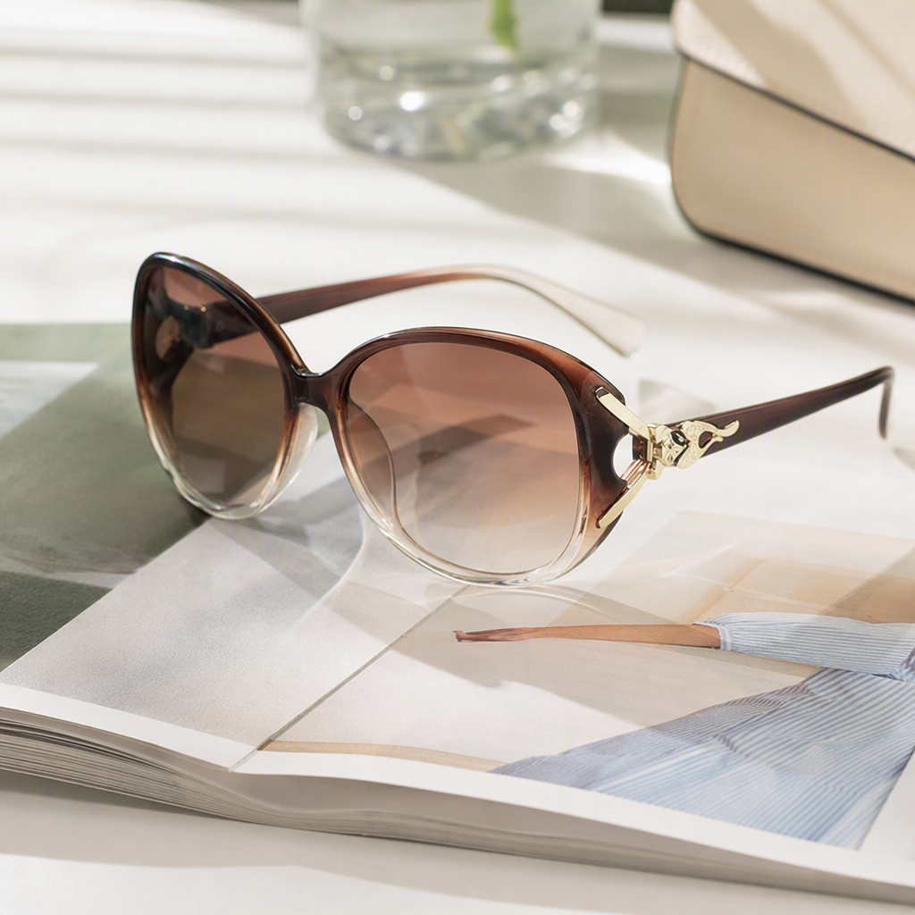 Personalized customized clothing accessories are fashionable and versatile. We offer a variety of handcrafted and multi-color personalized accessory customization services Item Picture