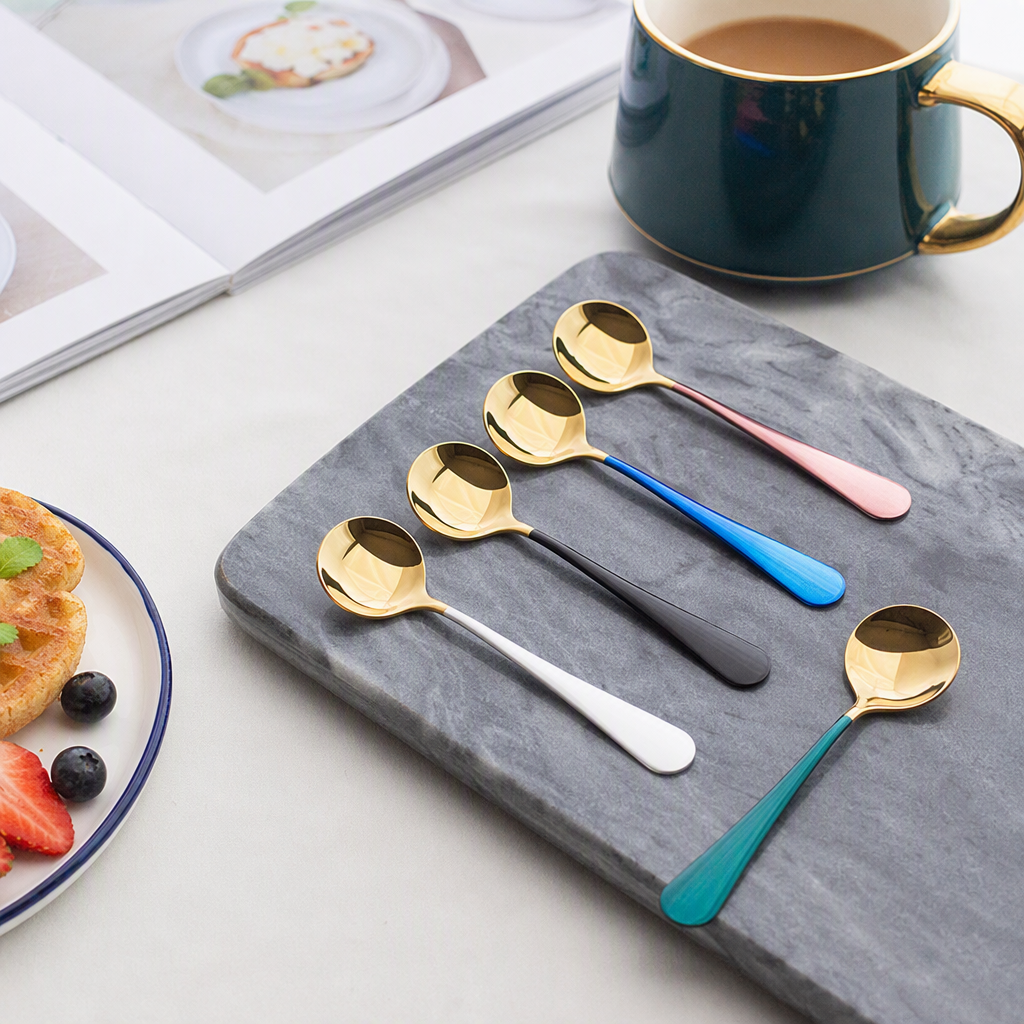 Multi-functional tableware set, knife, fork and spoon combination, portable family dining supplies, essential for dining tables