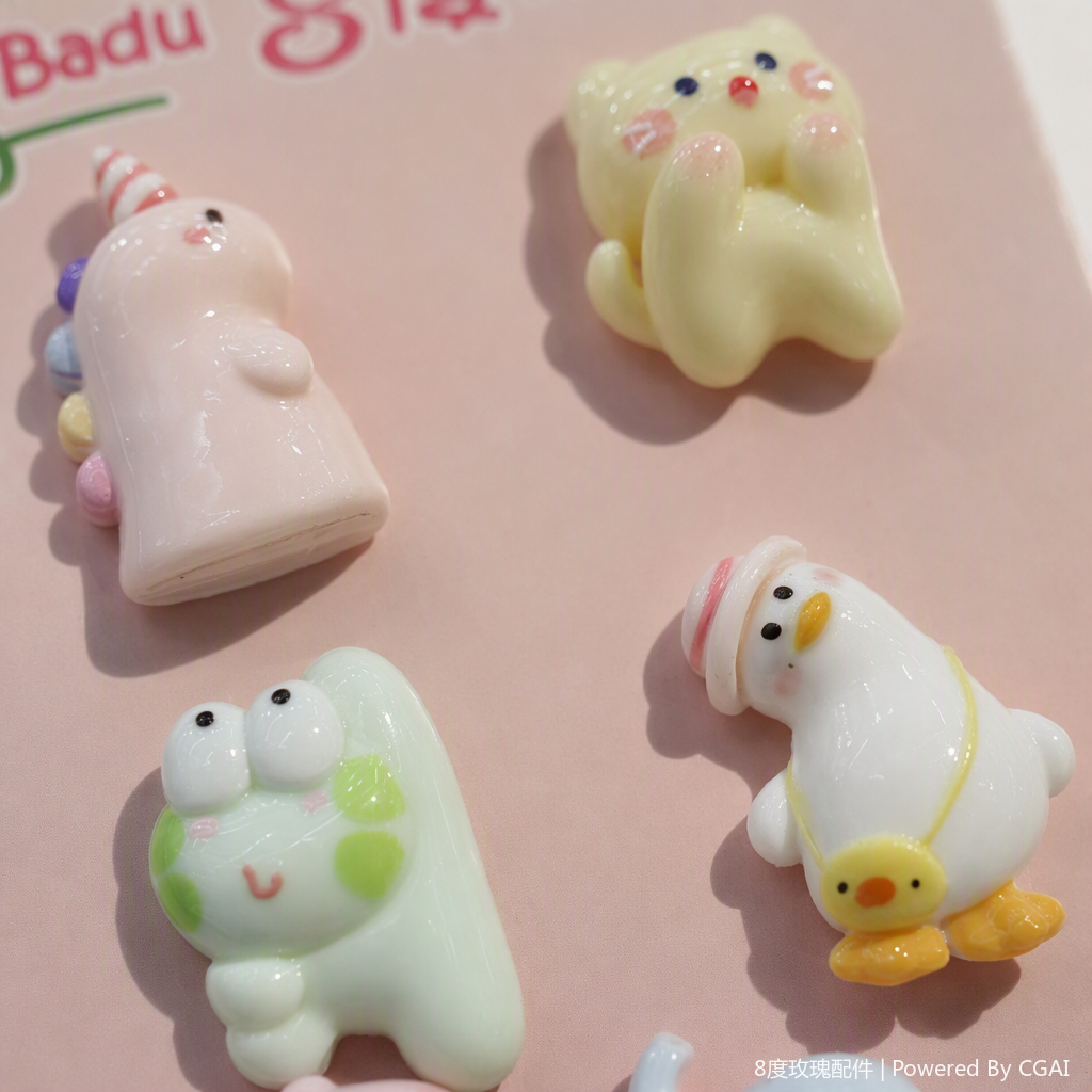 Six cute animal-shaped pendants with pink card decorations: creative gifts featuring unicorns, cats, frogs, ducks, ponies and elephants Application Scenario