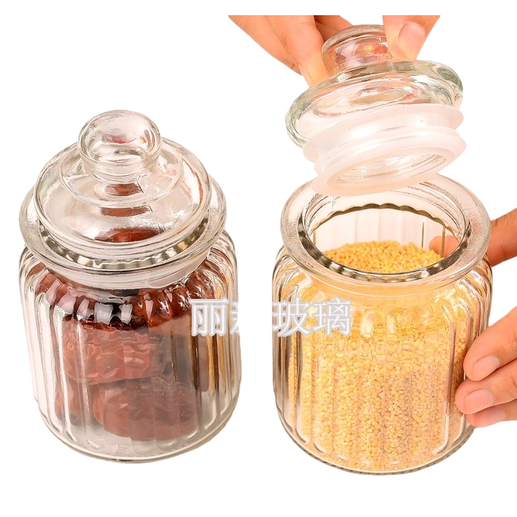 The transparent glass storage tank for red dates and millet is sealed and durable. The kitchen storage supplies are neat and convenient Item Picture