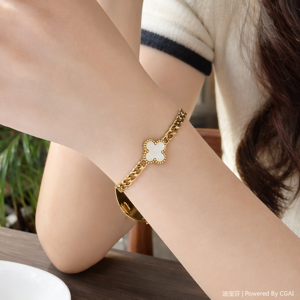 Brazalete de oro de cuatro hojas moda simple brazalete de oro pareja estudiante personalidad tendencias accesorios regalos
