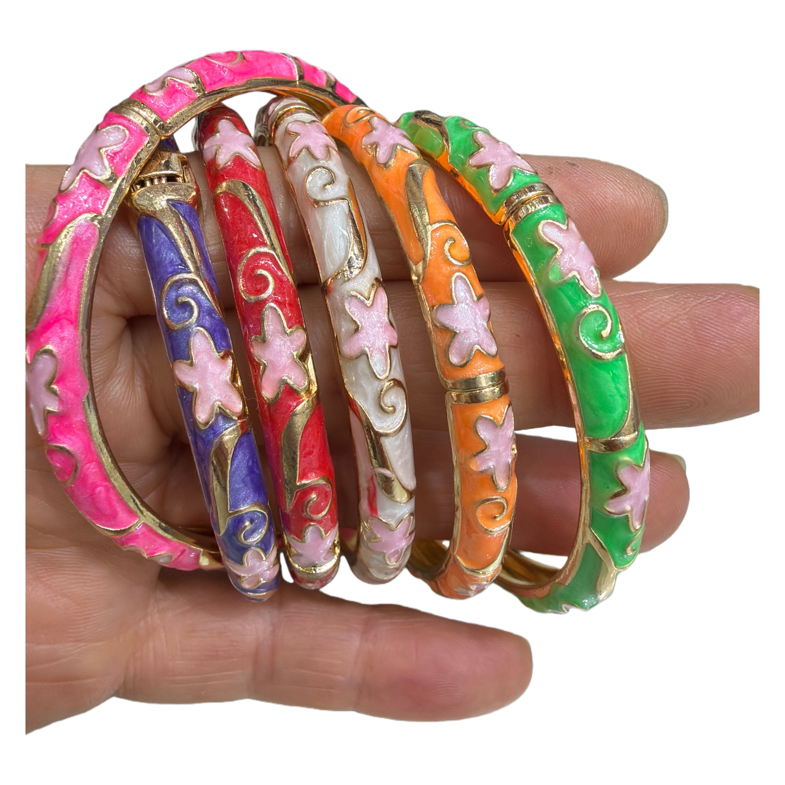 The colorful enamel bracelet is a fashionable and versatile, retro and individualistic jewelry. It is a trendy bracelet and an elegant gift for women Item Picture