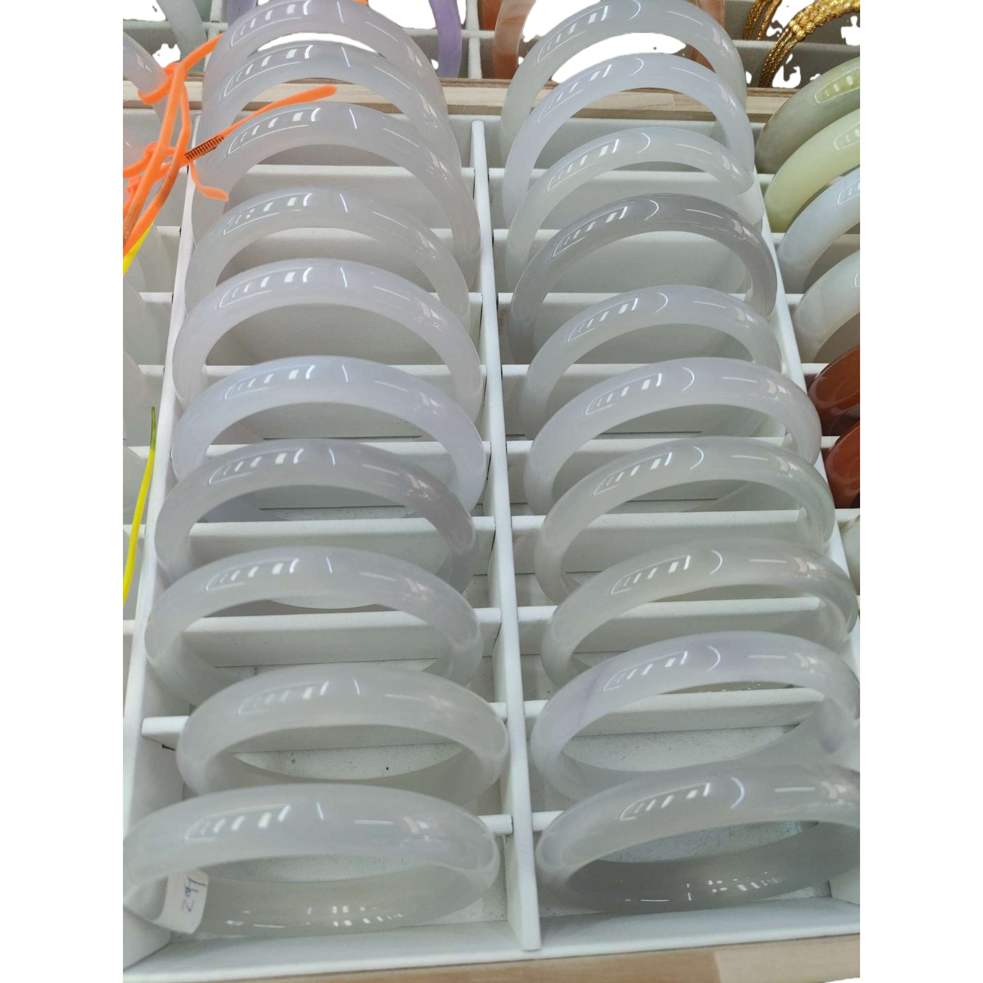 White jade bracelet display rack, jewelry display rack, simple and fashionable jewelry cabinet rack, storage rack, display rack Item Picture