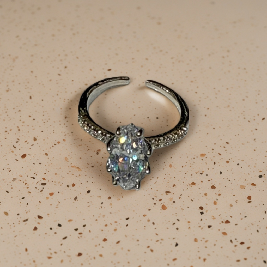 Fashionable silver diamond-encrusted ring, simple and versatile trendy accessory, women's ring jewelry gift
