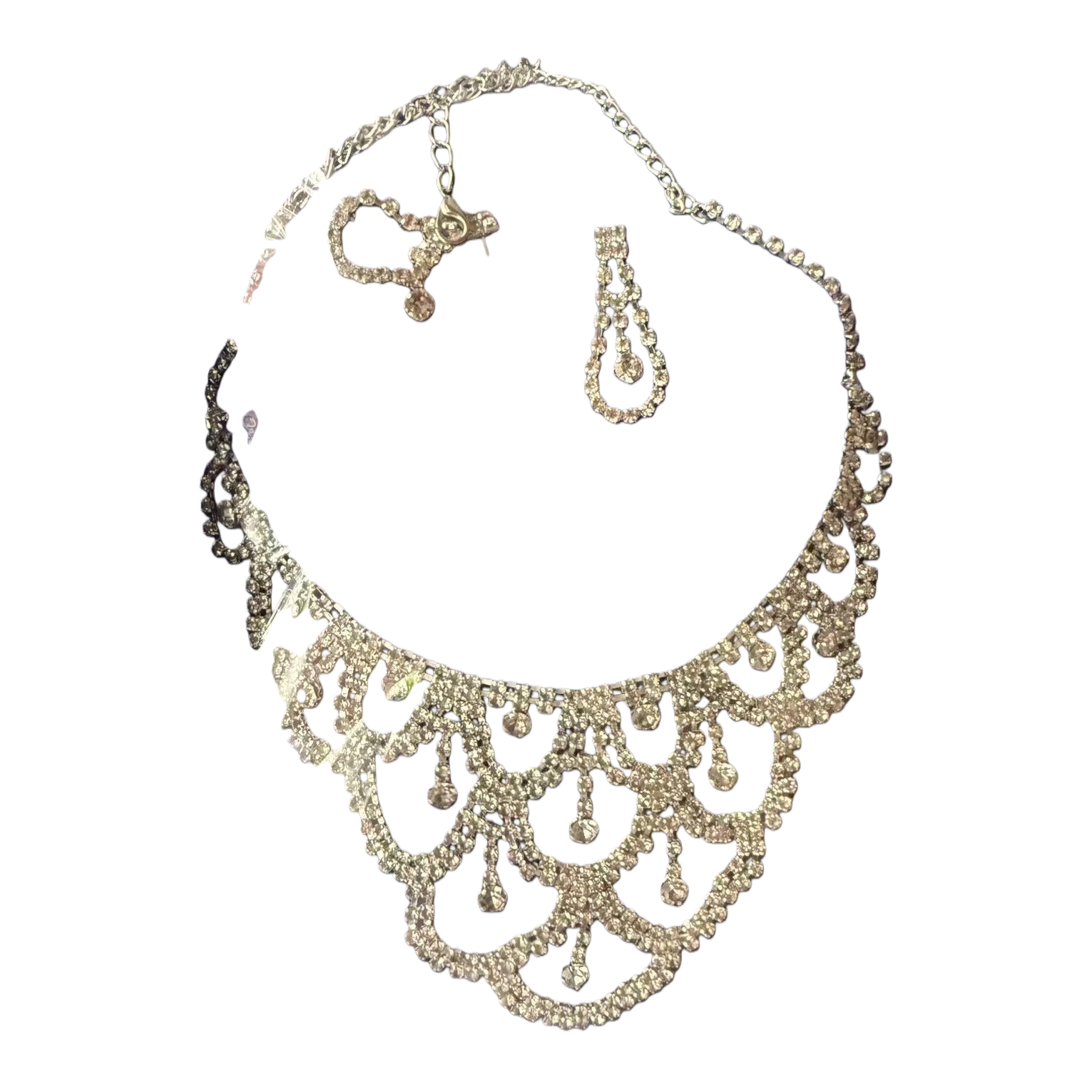 Silver diamond-encrusted necklace and earrings, a fashionable, elegant, versatile and simple women's accessory gift box Item Picture