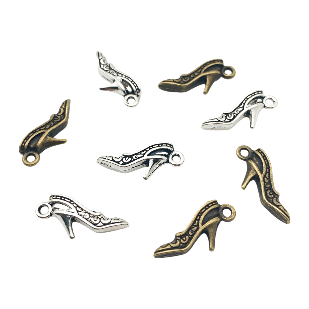 Fashionable and simple metal pendant necklace for women, Korean version, versatile and personalized accessory, accessory gift