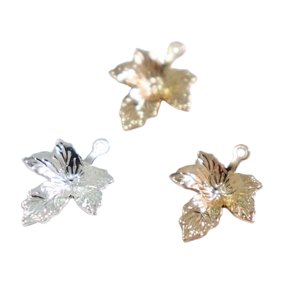 Fashionable and simple metal pendant necklace, a versatile and trendy accessory for women, a gift for accessories Item Picture