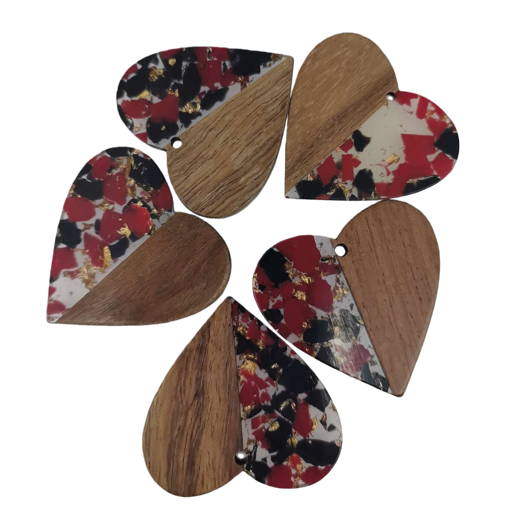 A heart-shaped pendant with red, black and gold broken cracks and wood grain spliced together is a fashionable and personalized couple necklace accessory gift Item Picture