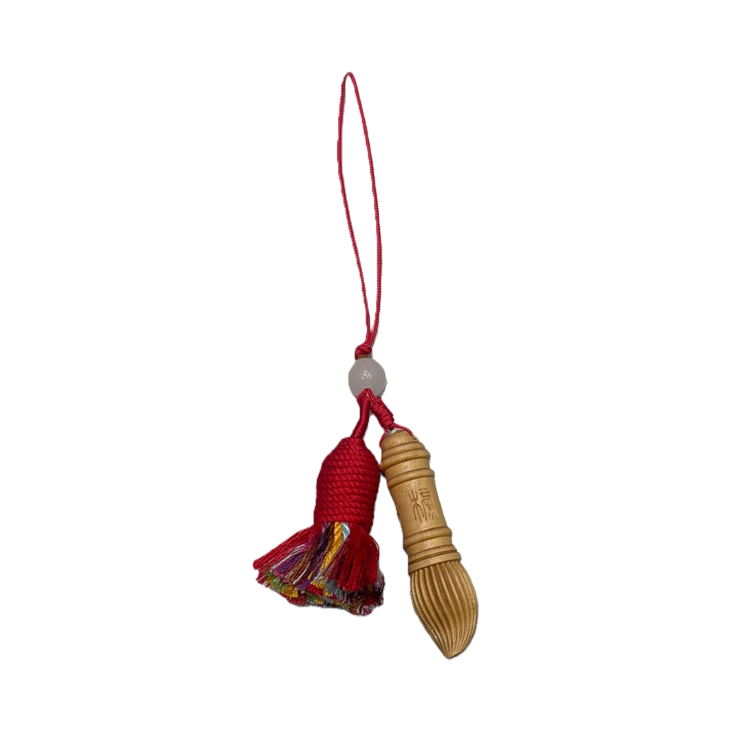 Colgante rojo con madera pincel pequeño colgante creativo colgante hecho a mano decoración del hogar regalo accesorios Item Picture
