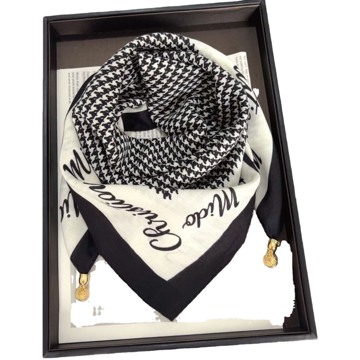 Blanco y negro mil pájaros patrón a cuadros pañuelo de seda escritura a mano letras ornamentos bordes borlas doradas colgante moda centenaria Item Picture