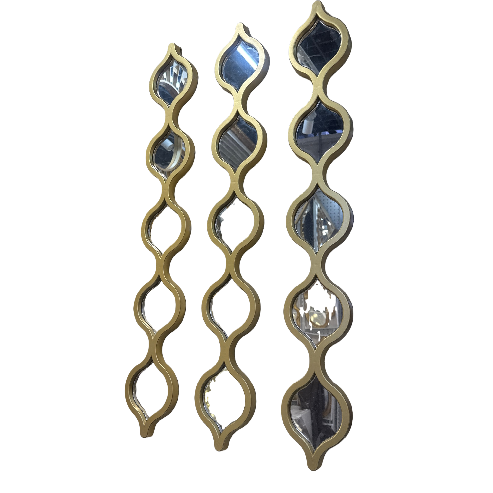 Espejo decorativo ondulado dorado con tres grupos de decoraciones verticales de espejo en forma especial estilo moderno y simple colgante para el hogar Item Picture