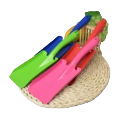Durable metal handle multi-functional agricultural shovel, suitable for soil loosening and digging in horticultural construction Application Scenario