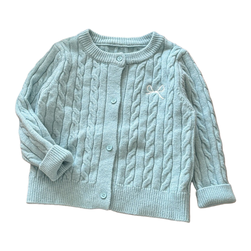 Children's autumn and winter knitted tops are warm, soft, fun and casual. There are various styles of children's knitted sweaters for boys and girls details Picture