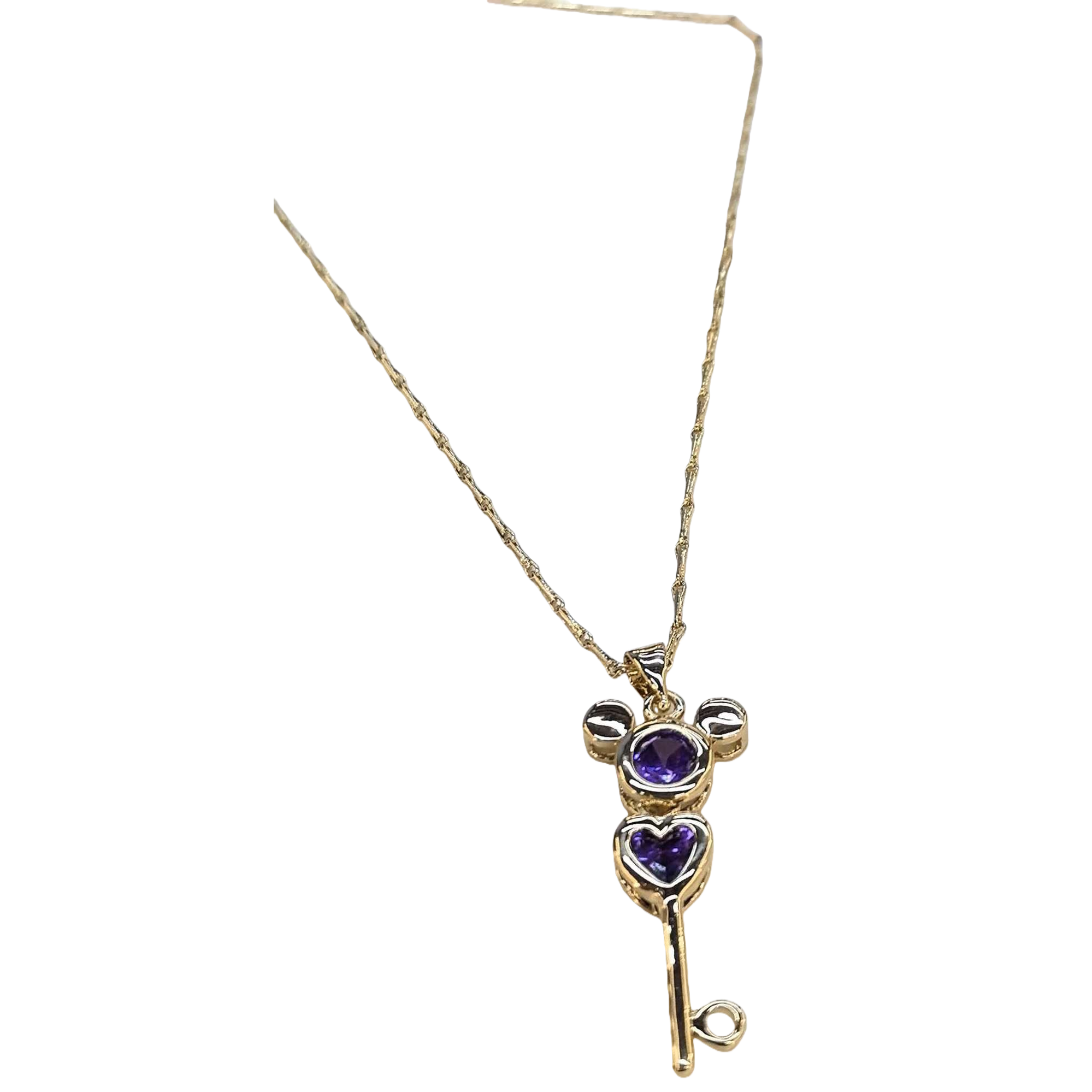 The golden key-shaped pendant necklace is fashionable, simple and versatile. It is a perfect accessory gift for girls, students and couples Item Picture