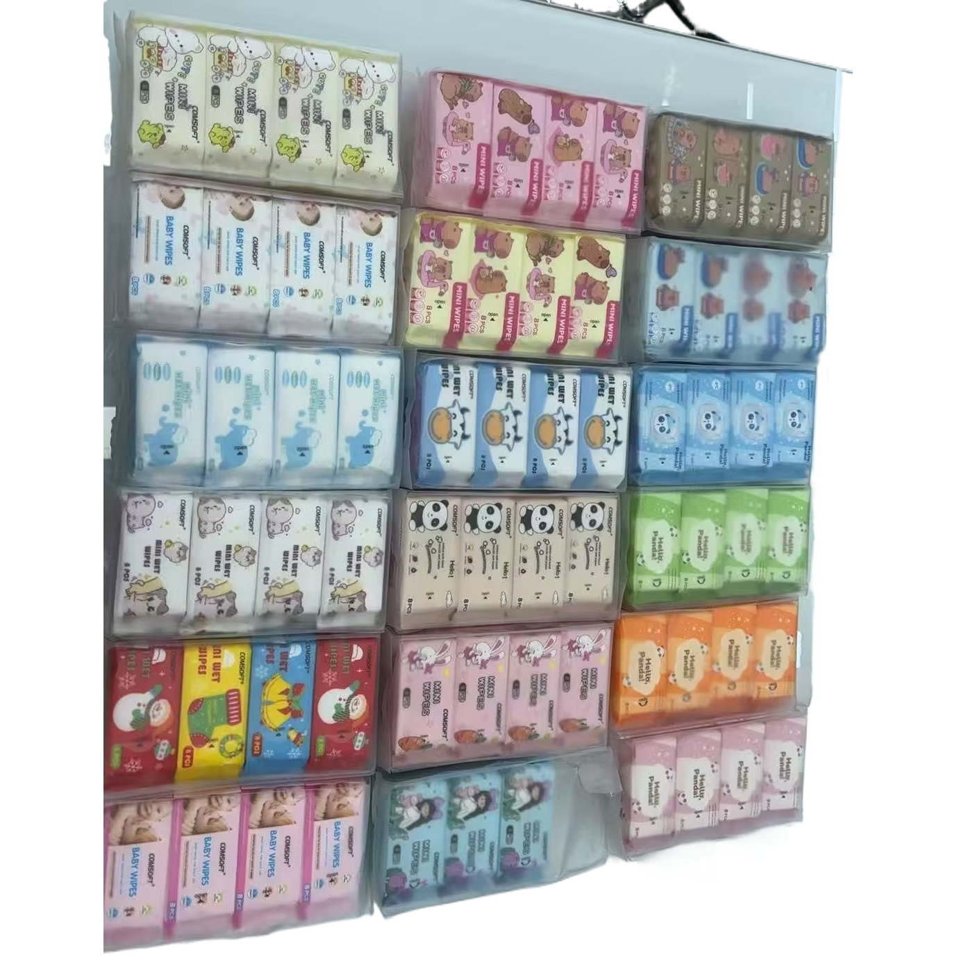 Chudou baby wet wipes in various colors and patterns are portable small packages, specially designed for babies Item Picture