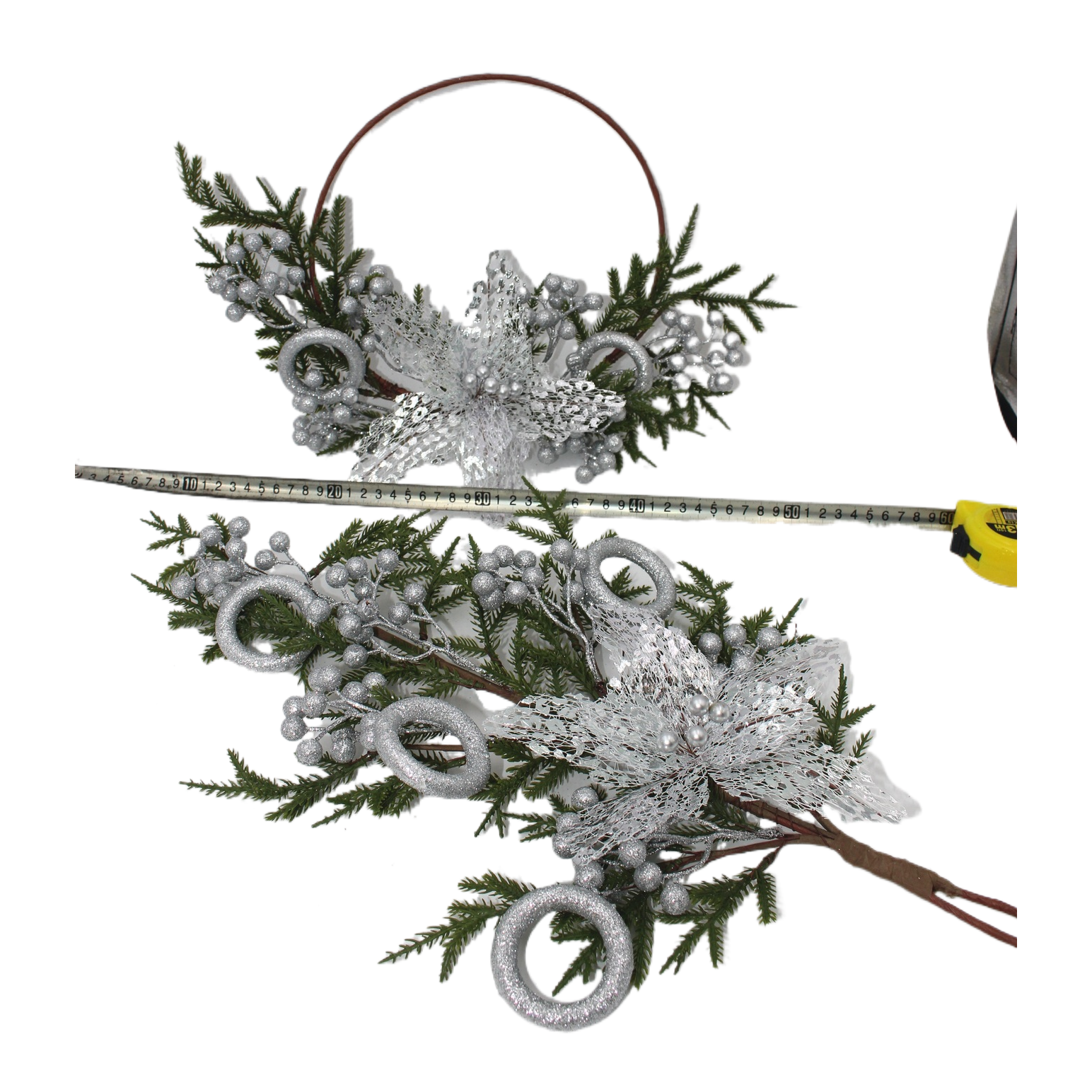 Christmas decorative wreaths, Christmas wreaths, Santa Claus, Christmas ornaments, vine wreaths Item Picture