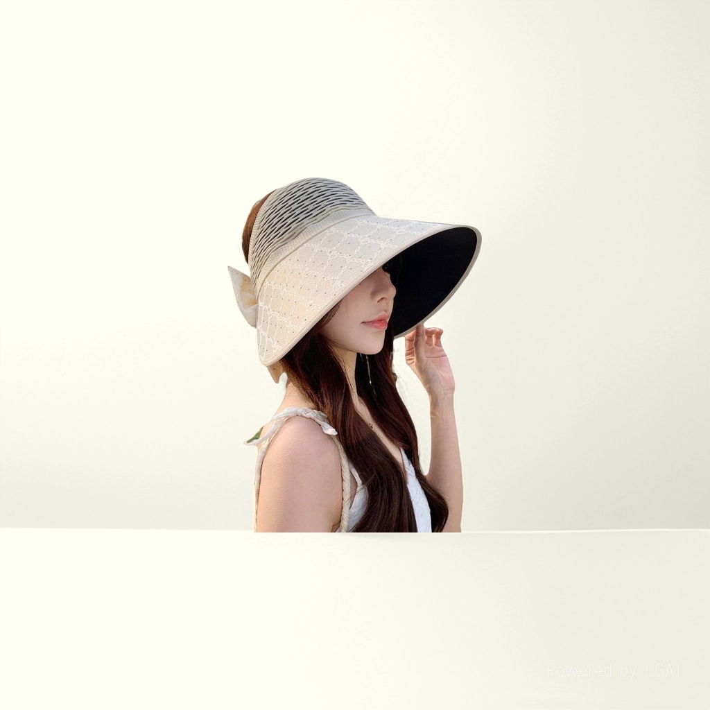 A popular online celebrity diamond-encrusted wide-brimmed sun hat with a bow that shows off the face. A small black rubber UV protection hat that can be tied into a ponytail Item Picture