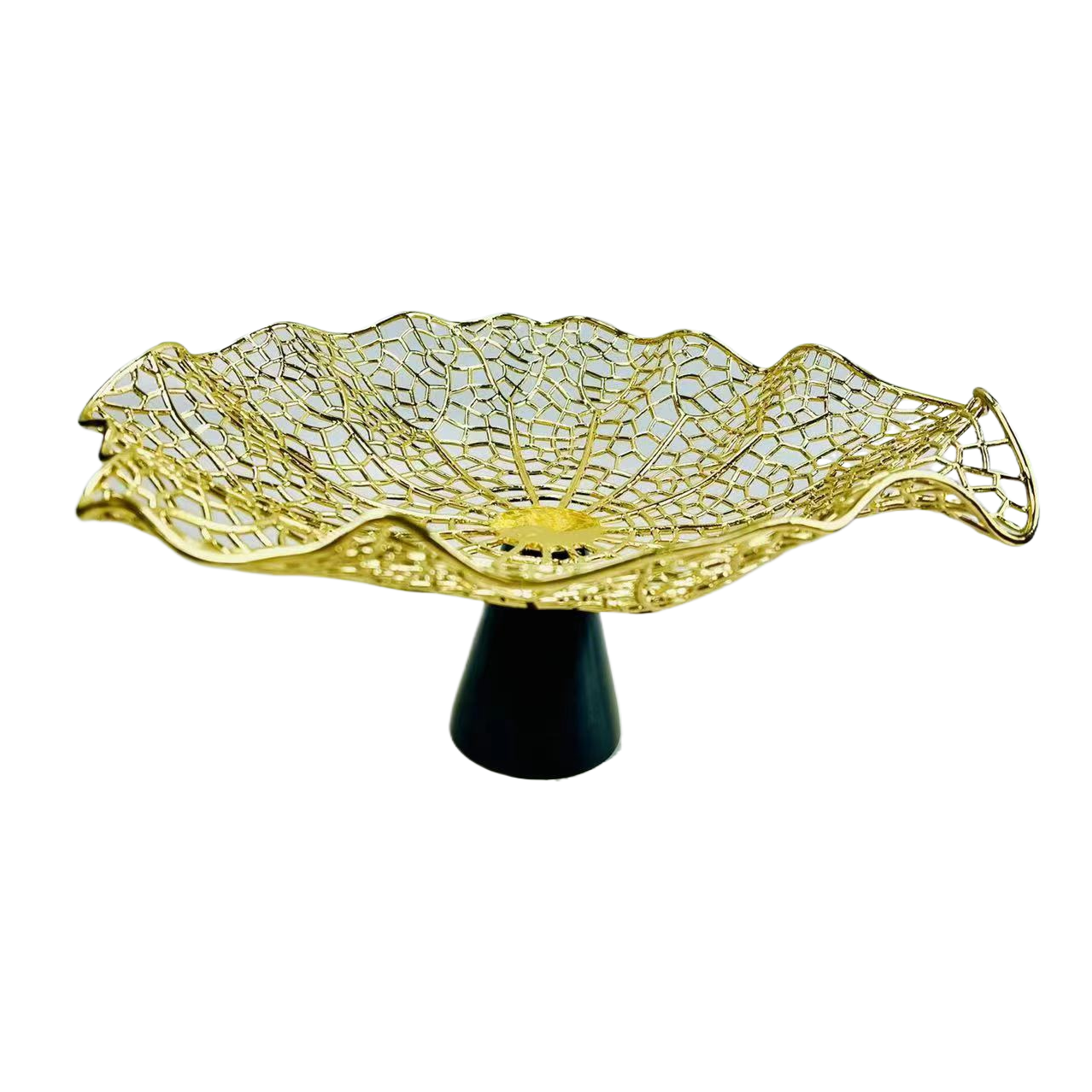 Creative hollowed-out fruit plate, living room coffee table, dining table, fruit plate, model room, light luxury decorative item, coral fruit plate Item Picture