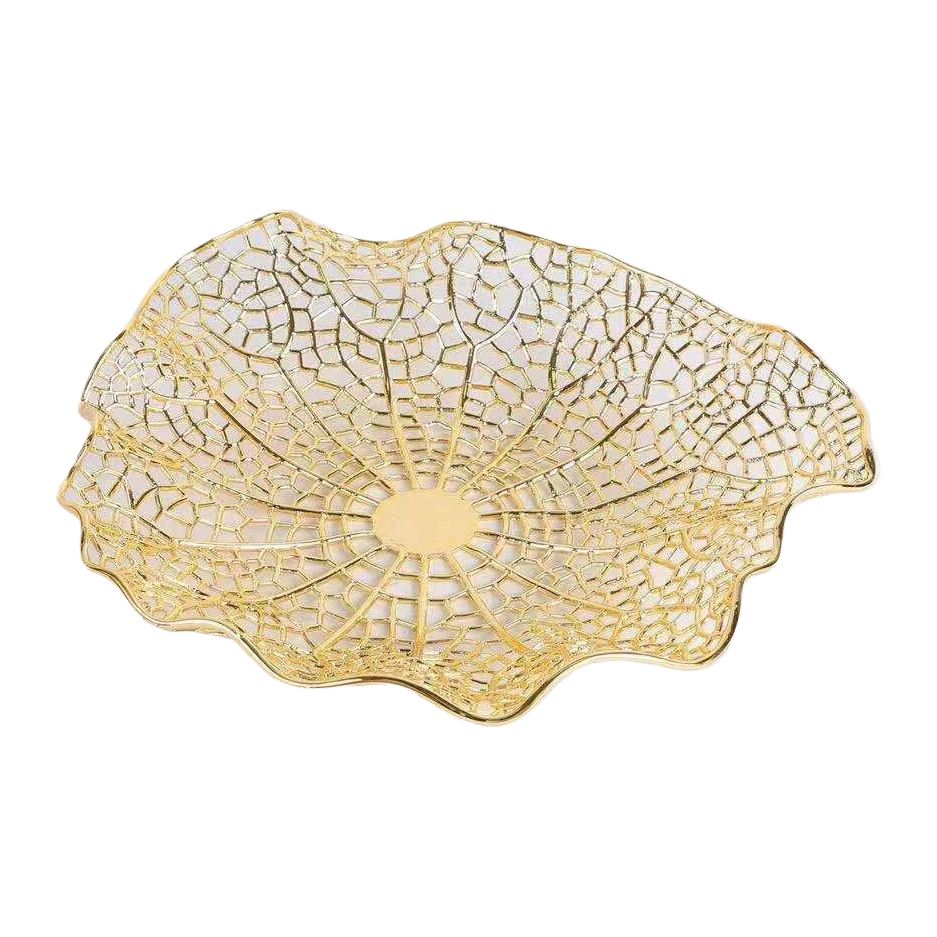 European-style creative hotel desktop ornaments, light luxury and fashionable fruit plates, coral trees, living room decorations, metal soft furnishings for the entrance hall. 110329369 Item Picture