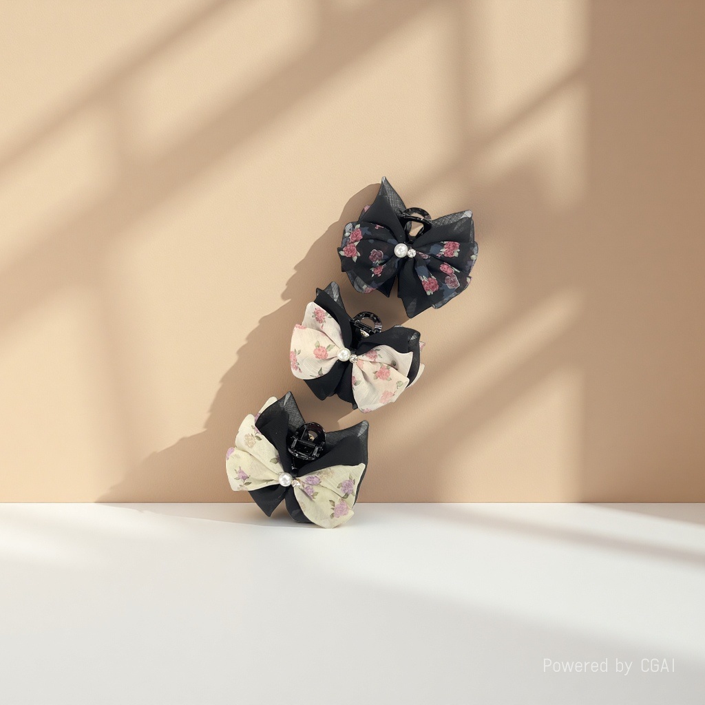 The oversized claw clip, shark clip, high-end double-sided bow hair clip, and the back of the head hair accessory of the princess on the run Specification image