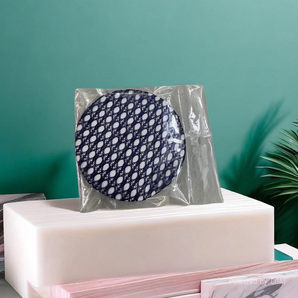 The invisible hair net is breathable and does not pinch the head. The high-elasticity wide-edge stockings press the hair cap with one end through the anti-slip net cover Specification image