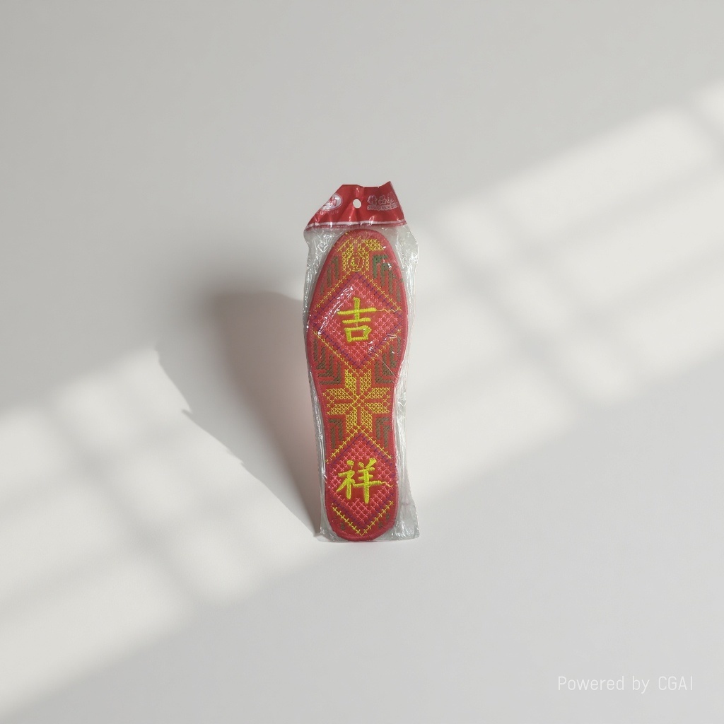 Wholesale of finished cross-shaped embroidered insoles, men's and women's embroidered insoles, anti-odor and sweat-absorbing, auspicious insoles for the year of the zodiac Specification image