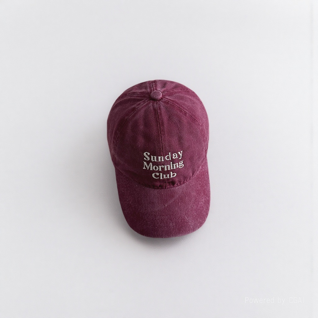 Men's purple baseball shirt with Sunday Morning Club knitted baseball cap Application Scenario