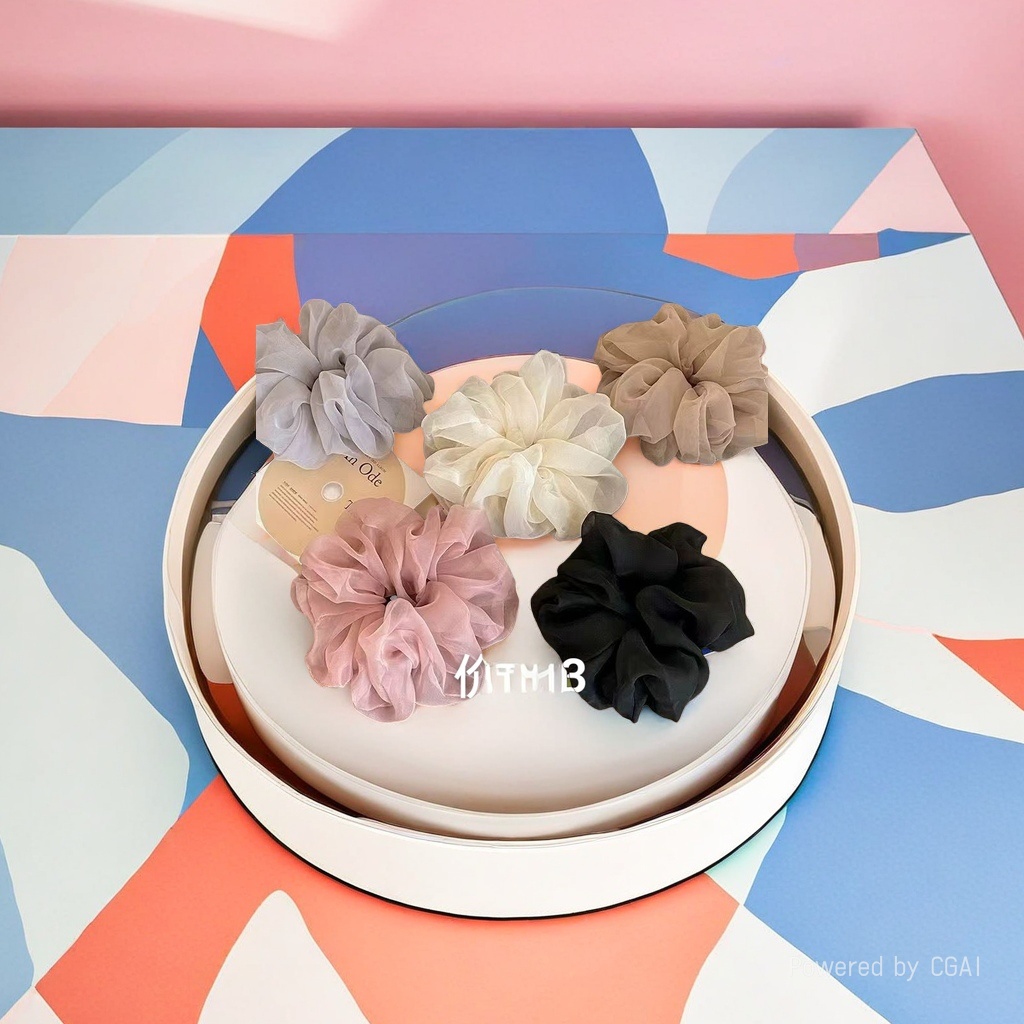 The large intestine hair band, hair accessory and hair rope are fashionable, versatile, highly elastic and won't damage your hair Application Scenario