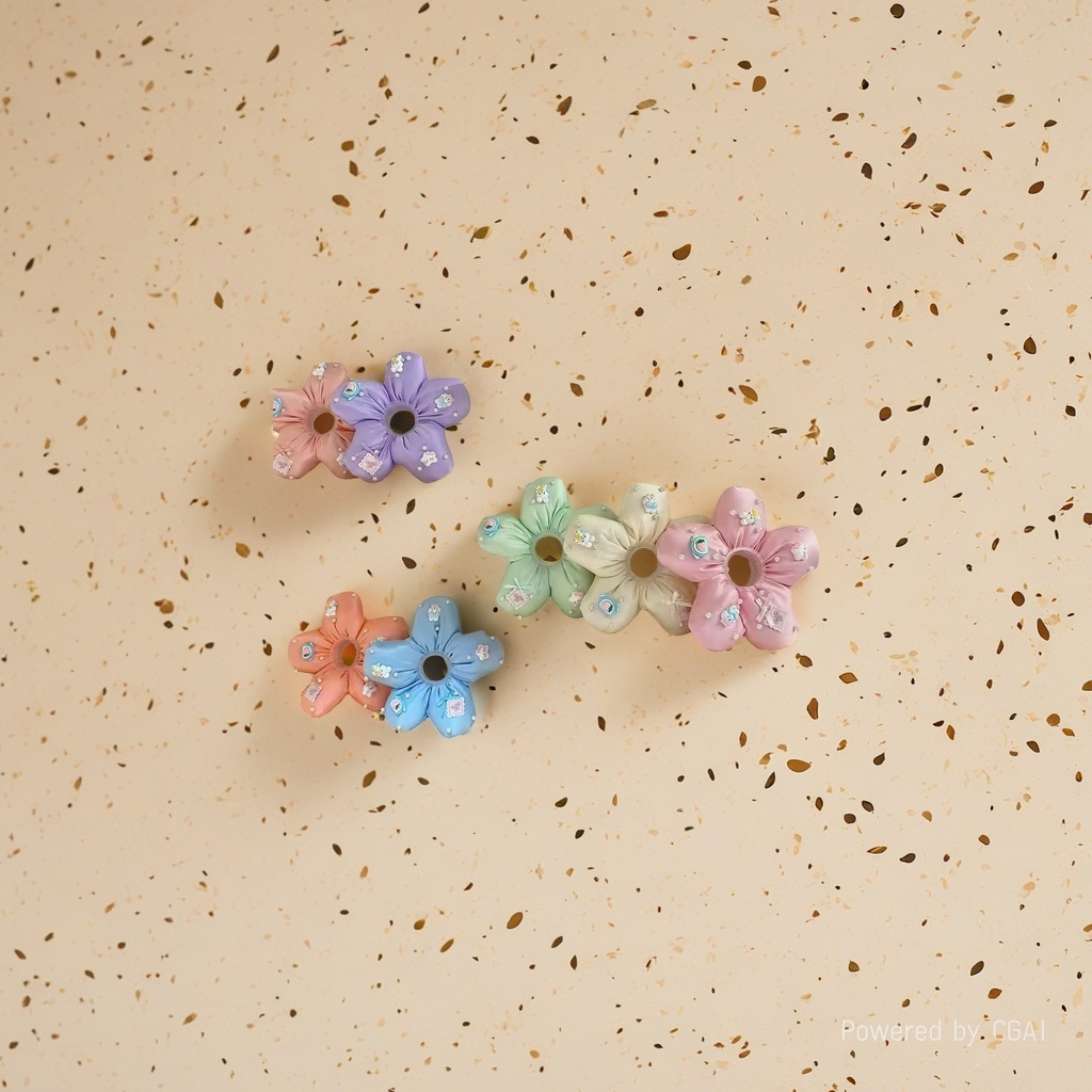 Cute cotton-padded hair tie with satin trim, large intestine tie, school-style bun hair tie, versatile hair tie details Picture