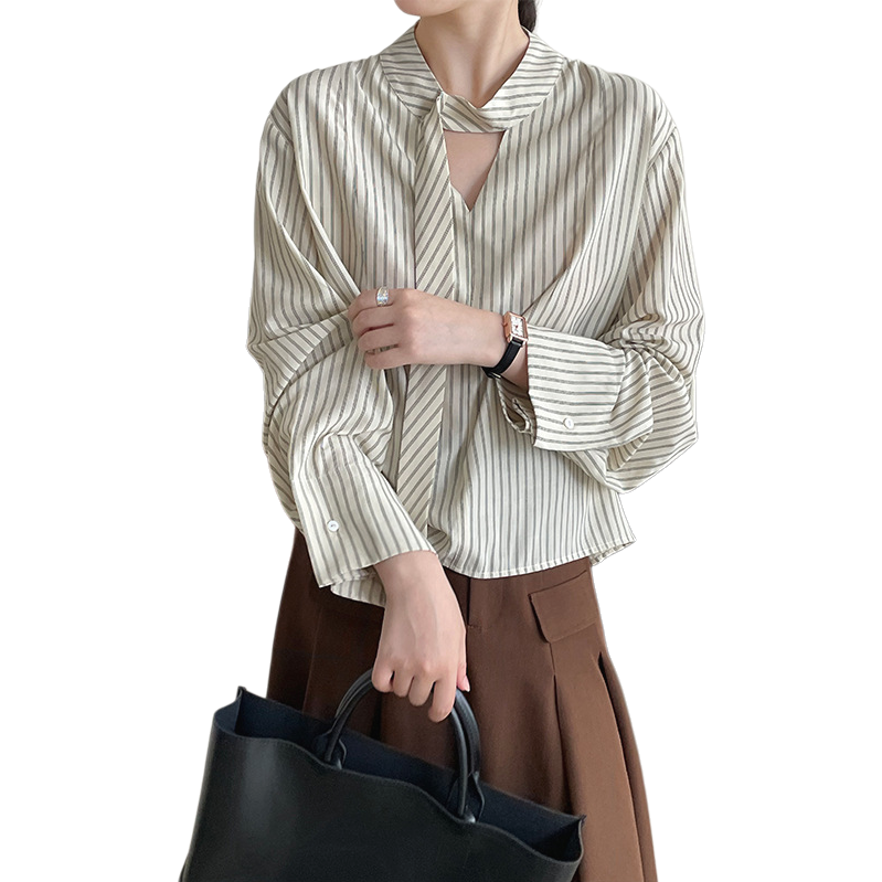女装女式宽松时尚休闲/衬衣女长袖职业/老年夏天衣服/衬衫领内衬/苎麻套装白底实物图