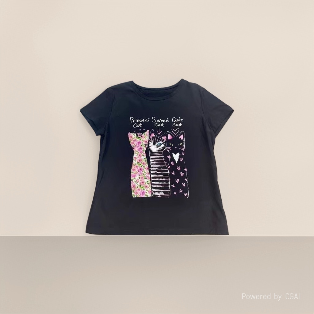 Black cat pattern T-shirt, a fashionable printed casual top for girls Application Scenario