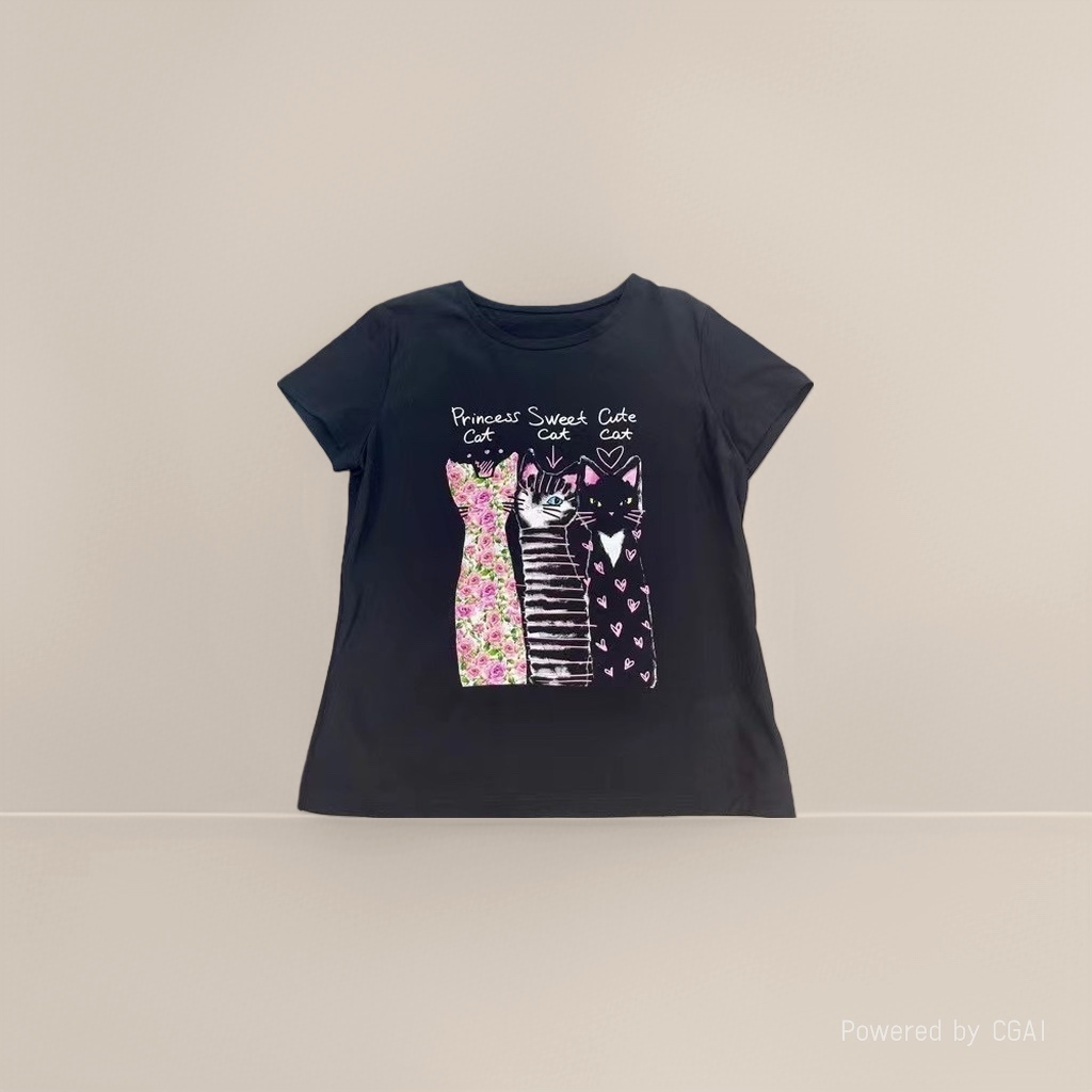 Black cat pattern T-shirt, a fashionable printed casual top for girls details Picture