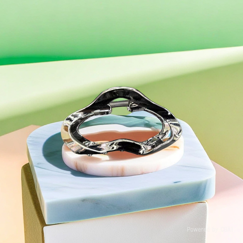 Gold stainless steel bracelet for women, irregular and versatile, metallic luster Application Scenario