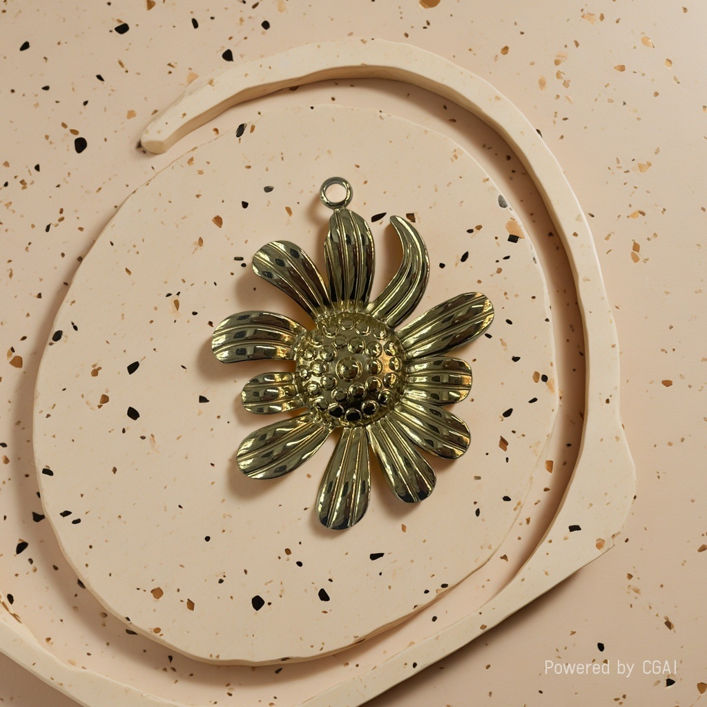 Silver and gold flower pendant necklace accessory, gold jewelry accessory Application Scenario