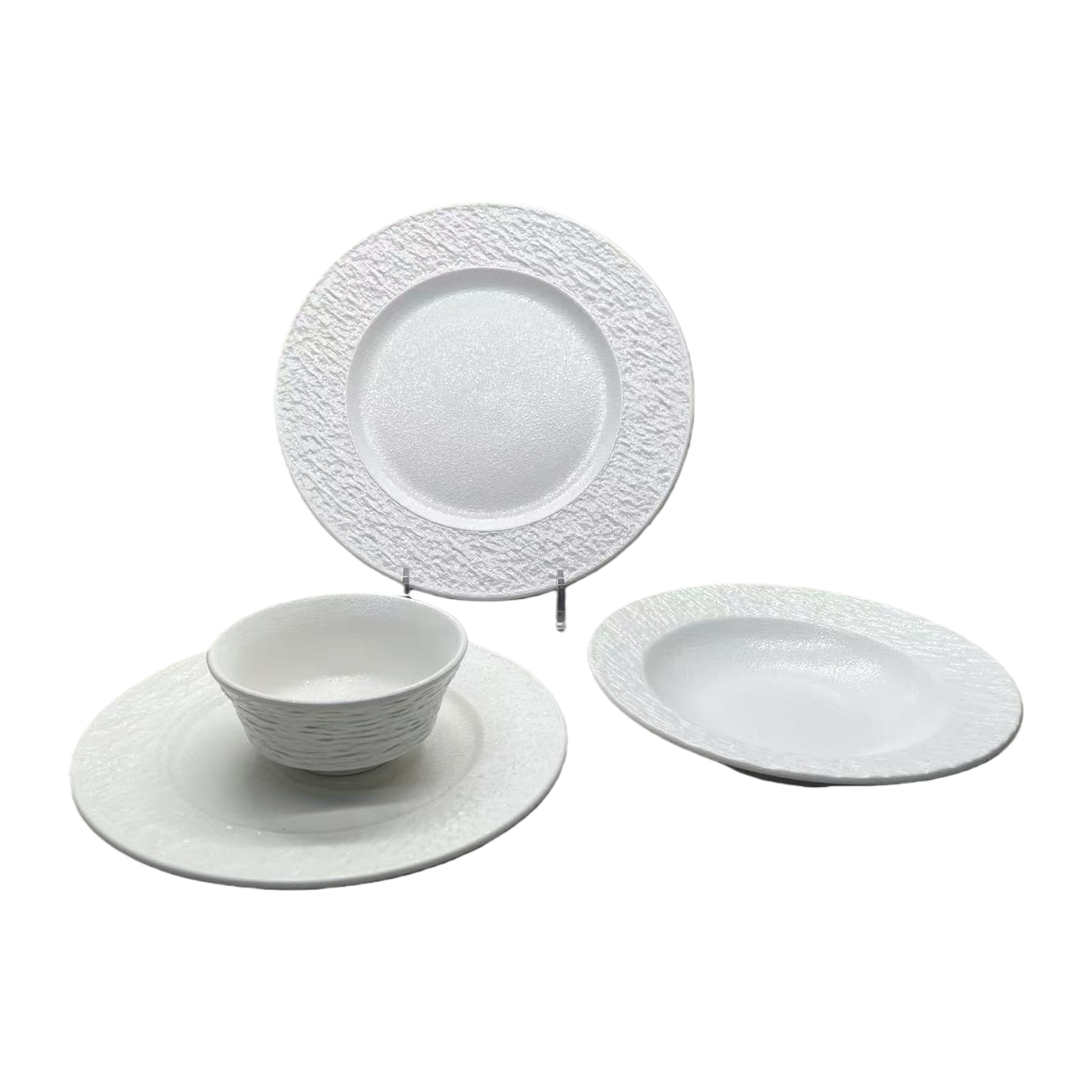 The white ceramic tableware set is equipped with 304 stainless steel tableware, instant noodle bowls and cute plates and bowls