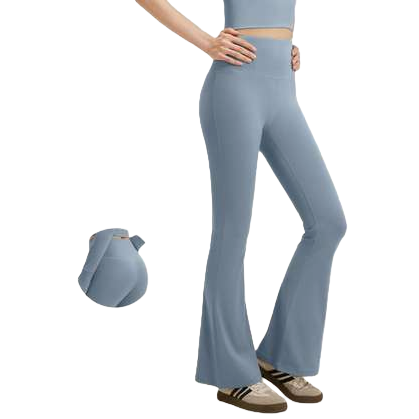 A sports outdoor windbreaker paired with light blue yoga pants that lift the buttocks and tuck in the abdomen Application Scenario
