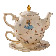 غلاية شاي الطينية الارجوانية القديمة مع كوب من اغاني العندليب من الشرق الاوسط Item Picture