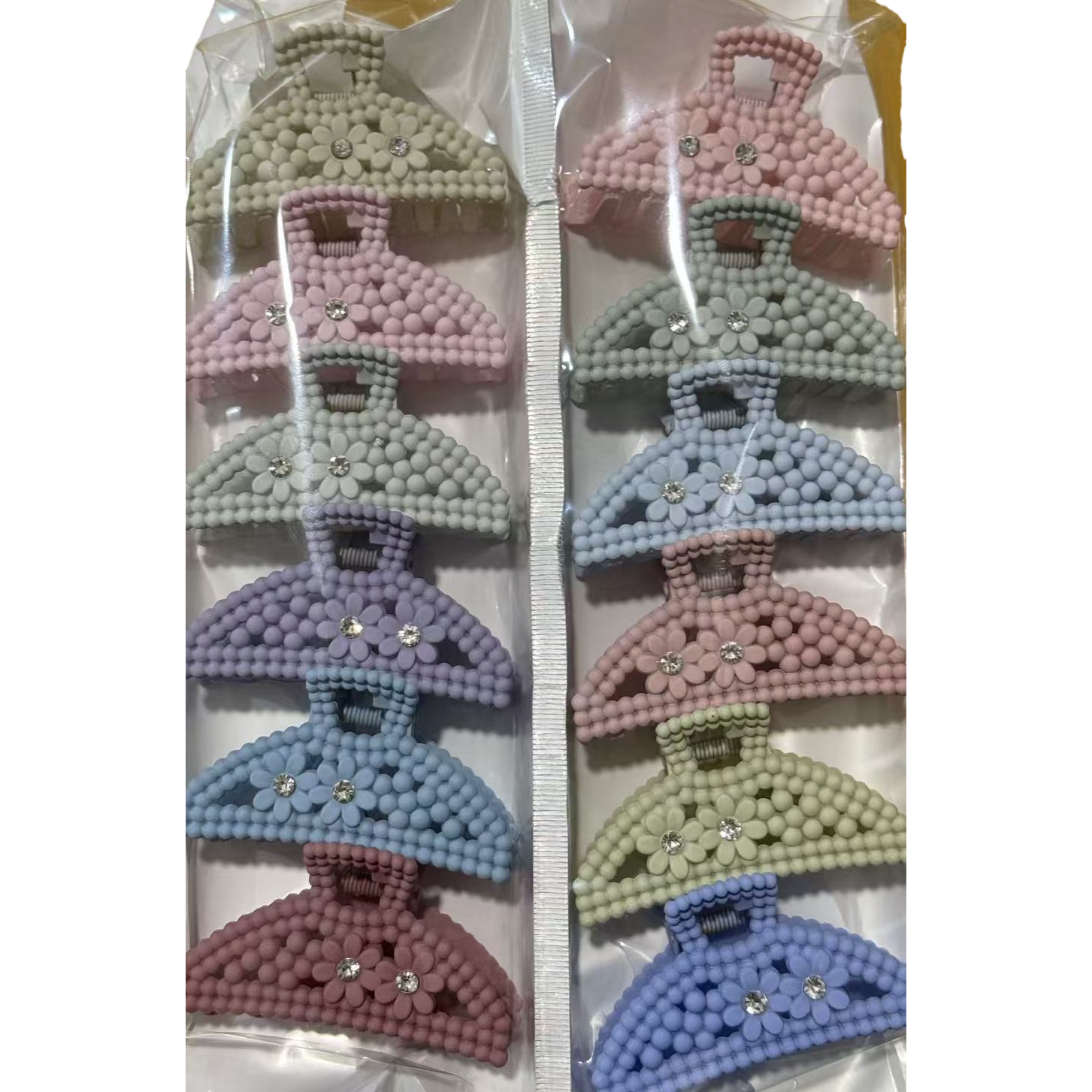 Korean-style color beaded hand-woven acrylic lazy person grabber hair clip Item Picture