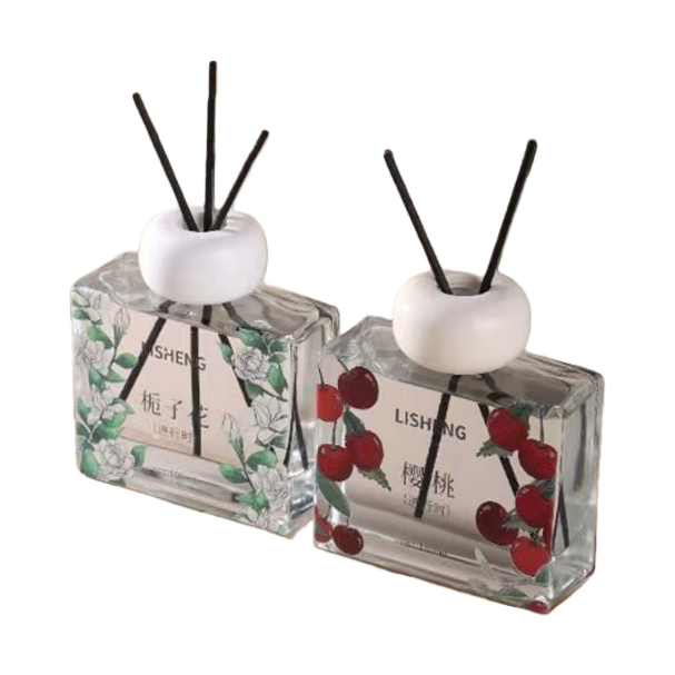 Lavender diffuser with daily-use perfume, laundry detergent, pet perfume and wooden cap