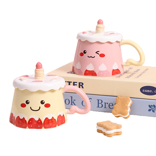 Creative birthday gifts, cute strawberry cake cups, children's gift boxes, high-quality ceramic mugs with LIDS as souvenirs Item Picture