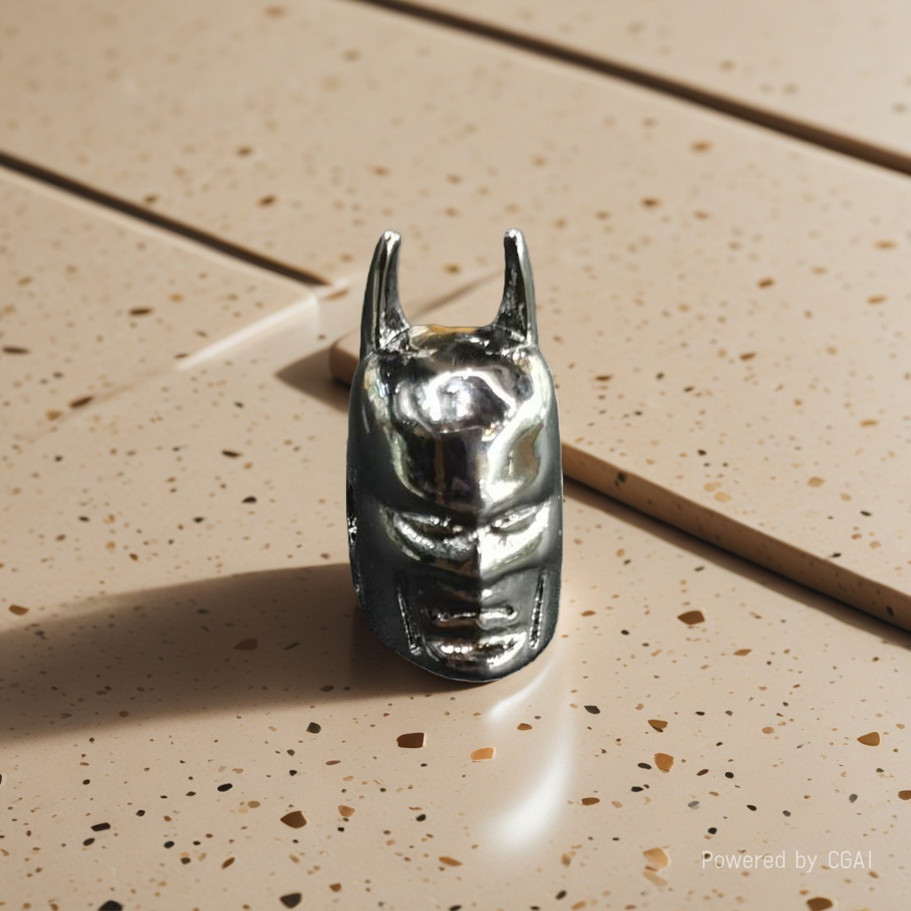 Silver Batman helmet-shaped movie prop peripheral rice details Picture