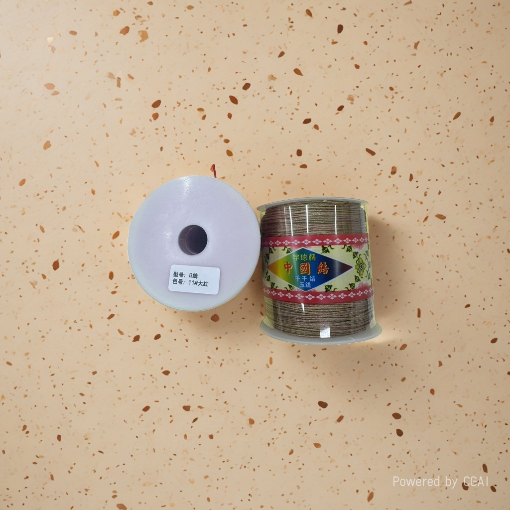 White spools, golden spools, and line clips details Picture