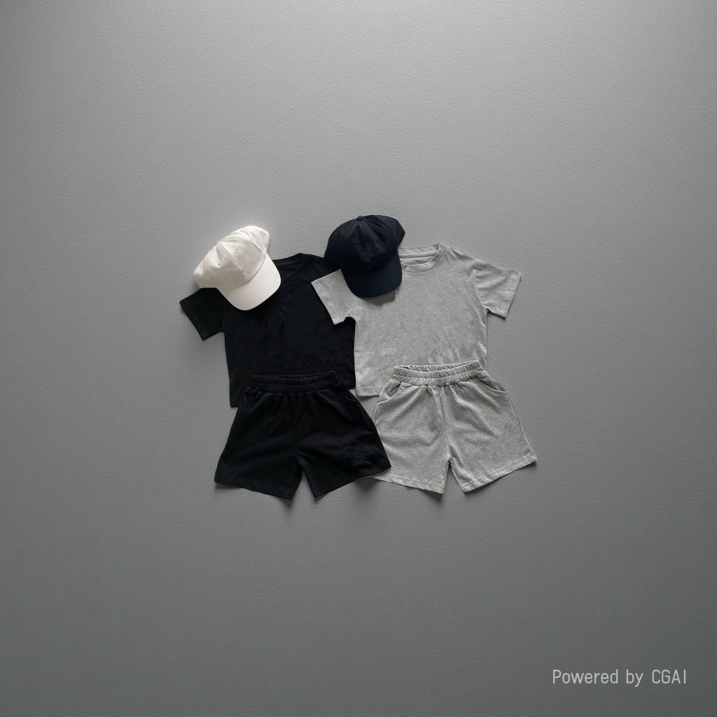 Black, white and grey children's casual set with T-shirt, shorts and baseball cap for girls in summer Specification image