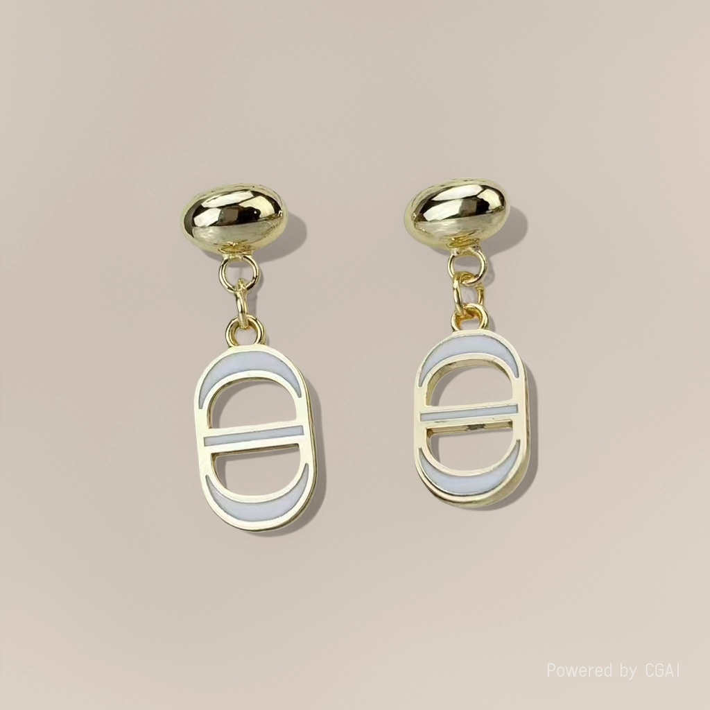 CD letter earrings, women's little Chanel style, large and small pearl stud earrings, European and American retro bee earrings details Picture